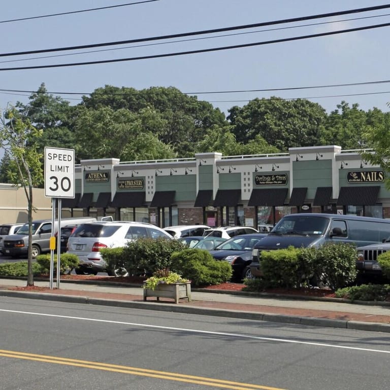 The Heart of Amityville Dining on Merrick Rd